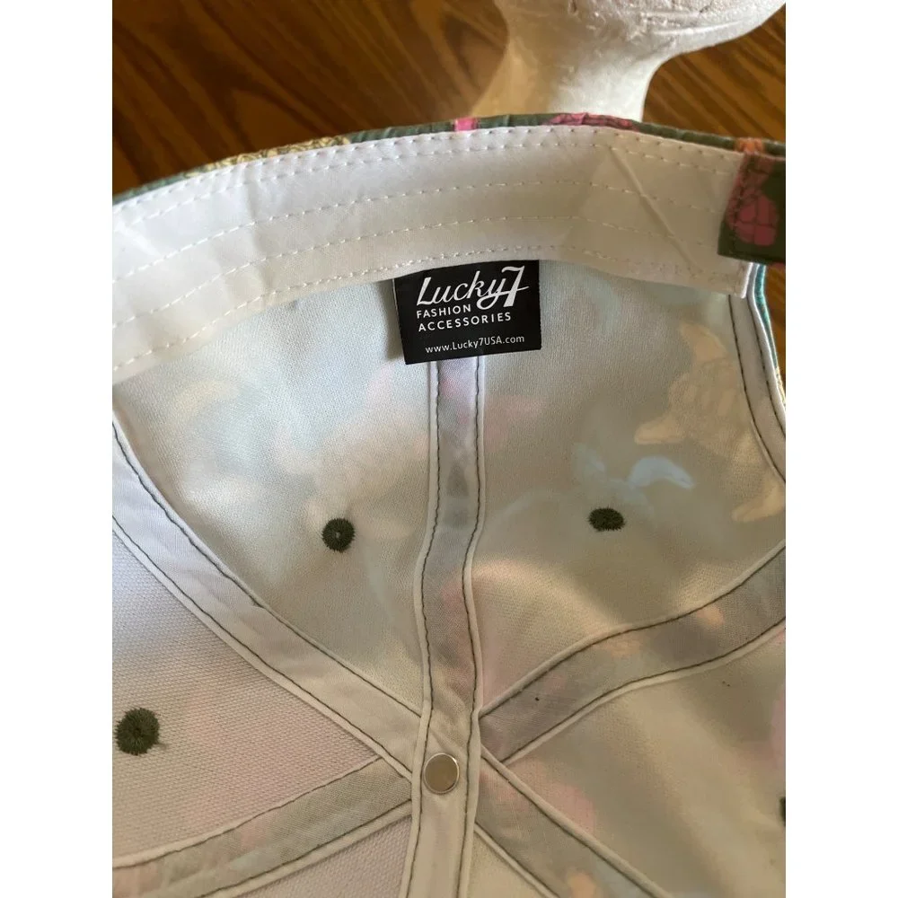 Lucky 7 Ft. Walton Beach, FL woman’s ball cap with turtles